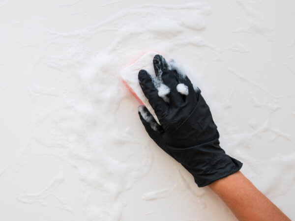 Come pulire decori in gesso